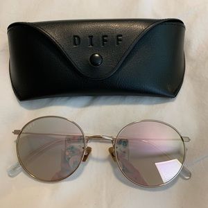 Diff Eyewear Champagne Gold + Rose Flash Daisy